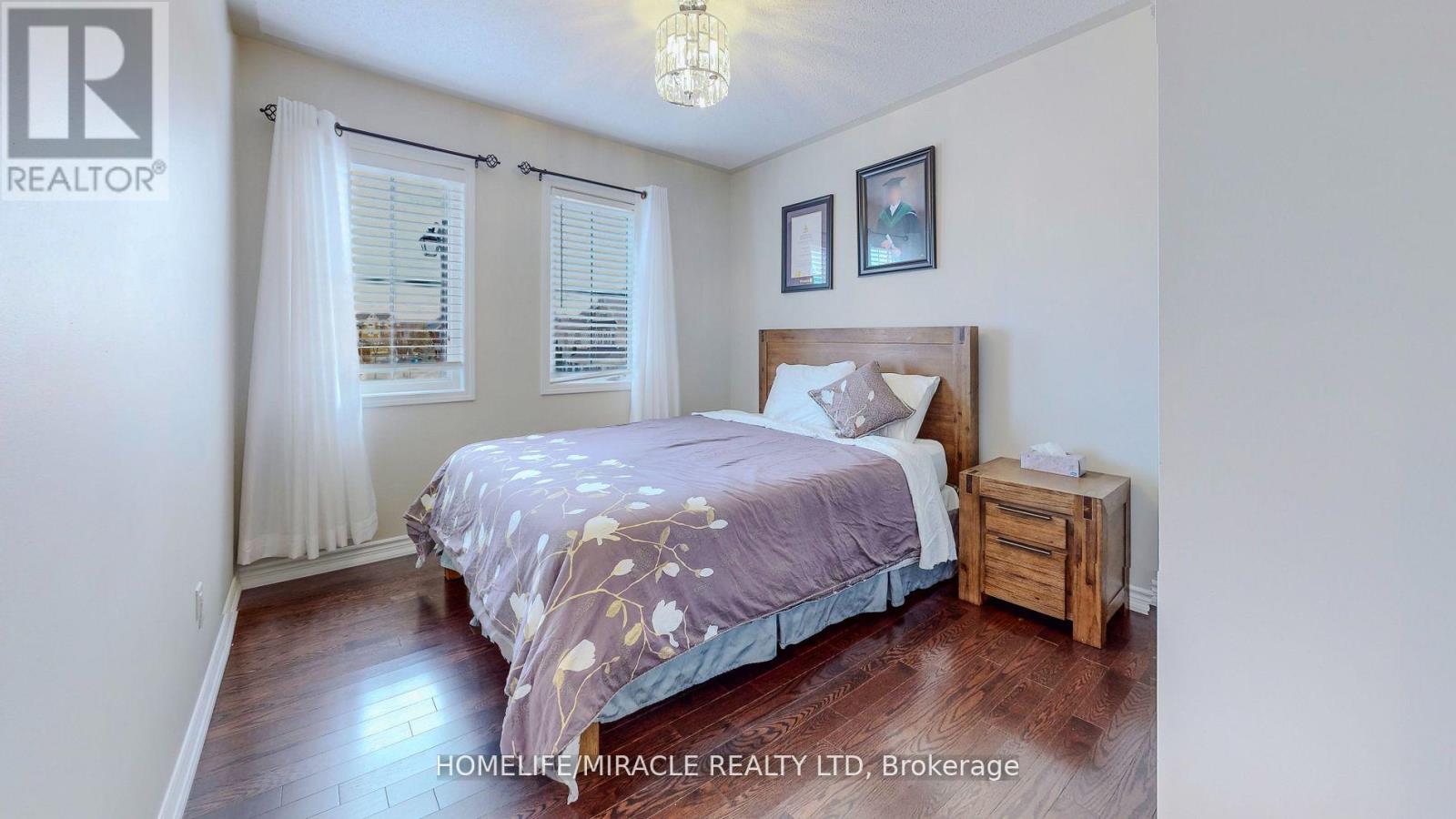 926 Whewell Trail, Milton, Ontario  L9T 8C7 - Photo 6 - W12135818
