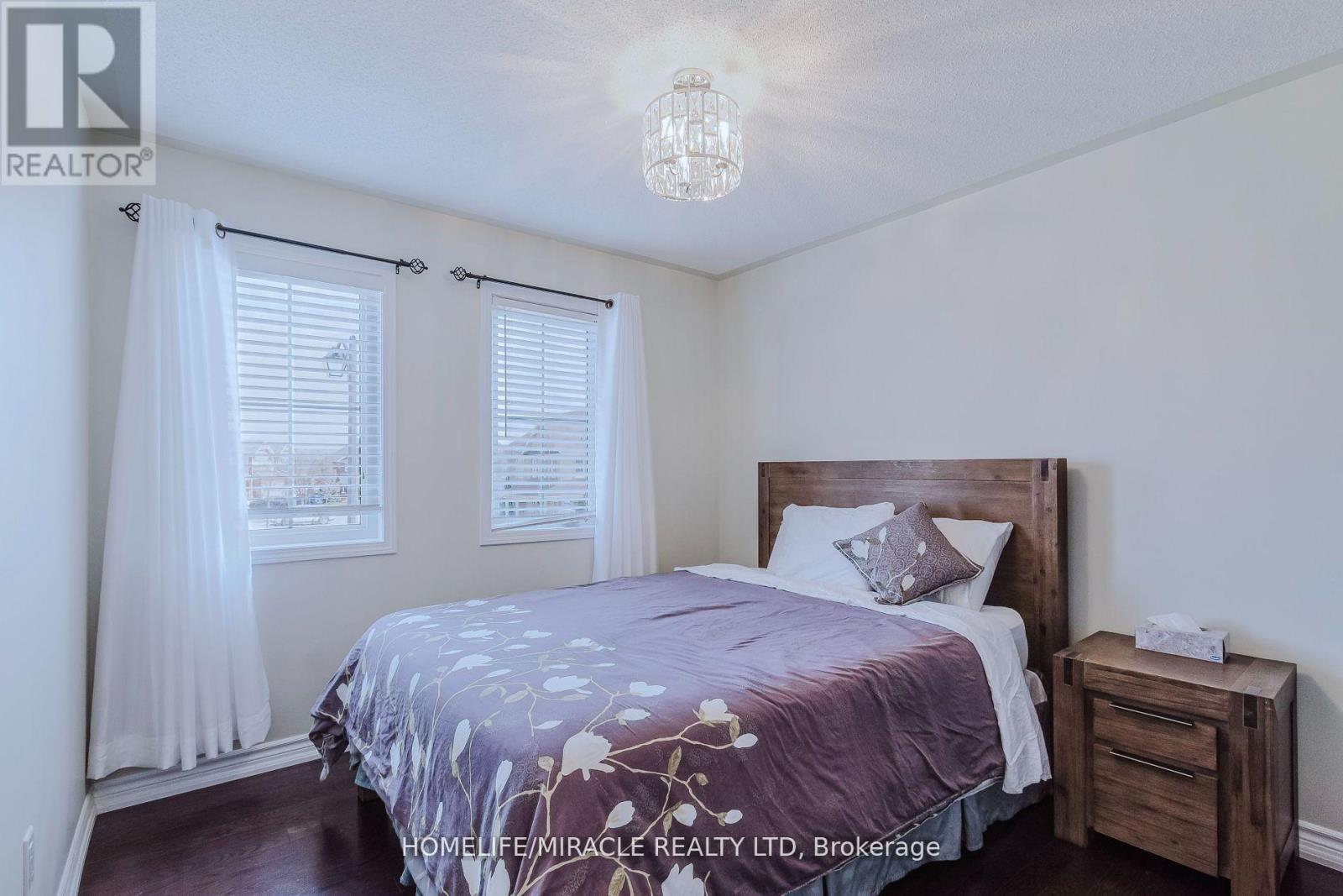 926 Whewell Trail, Milton, Ontario  L9T 8C7 - Photo 8 - W12135818