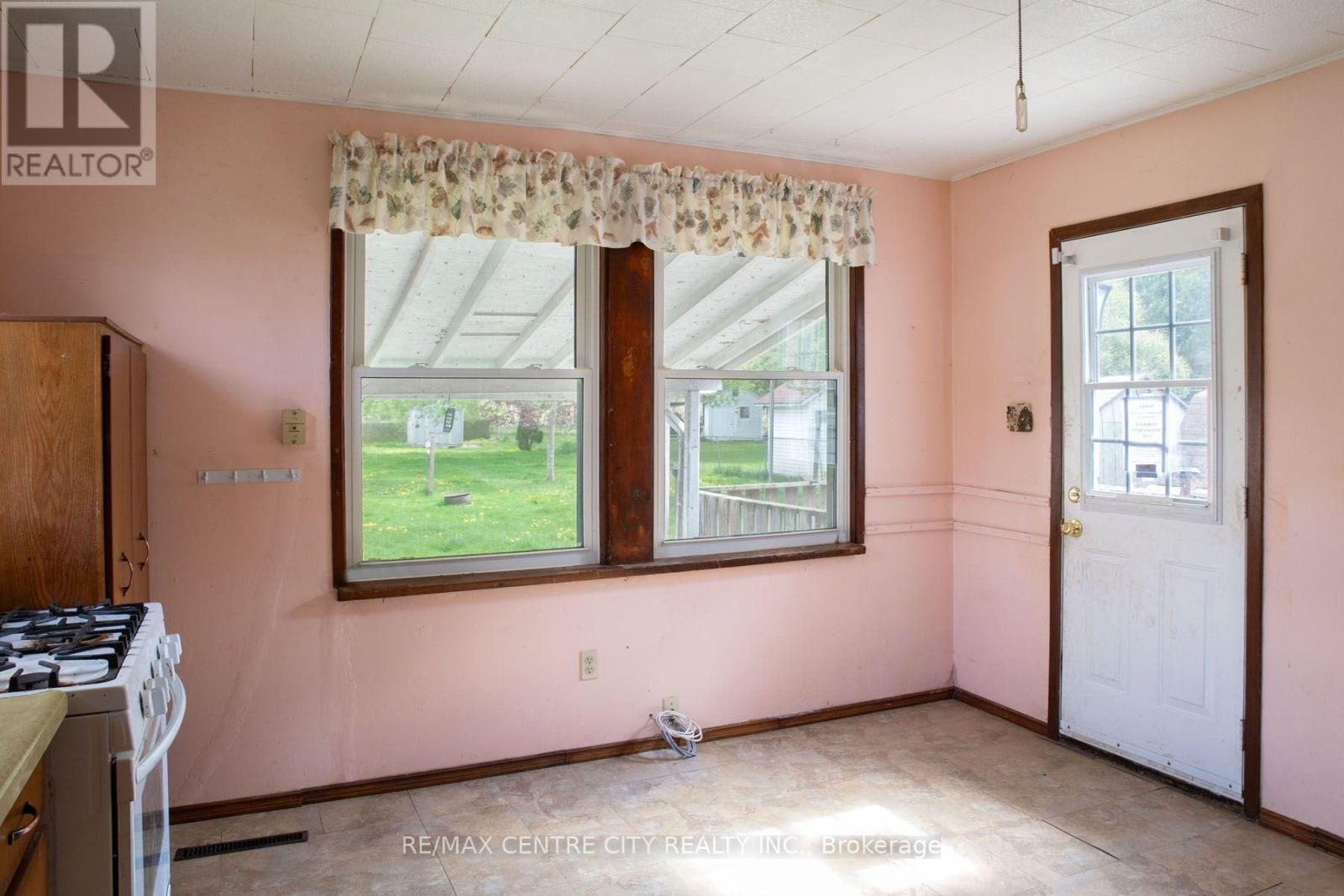 1825 Parkhurst Avenue, London East, Ontario  N5V 2C4 - Photo 14 - X12136367