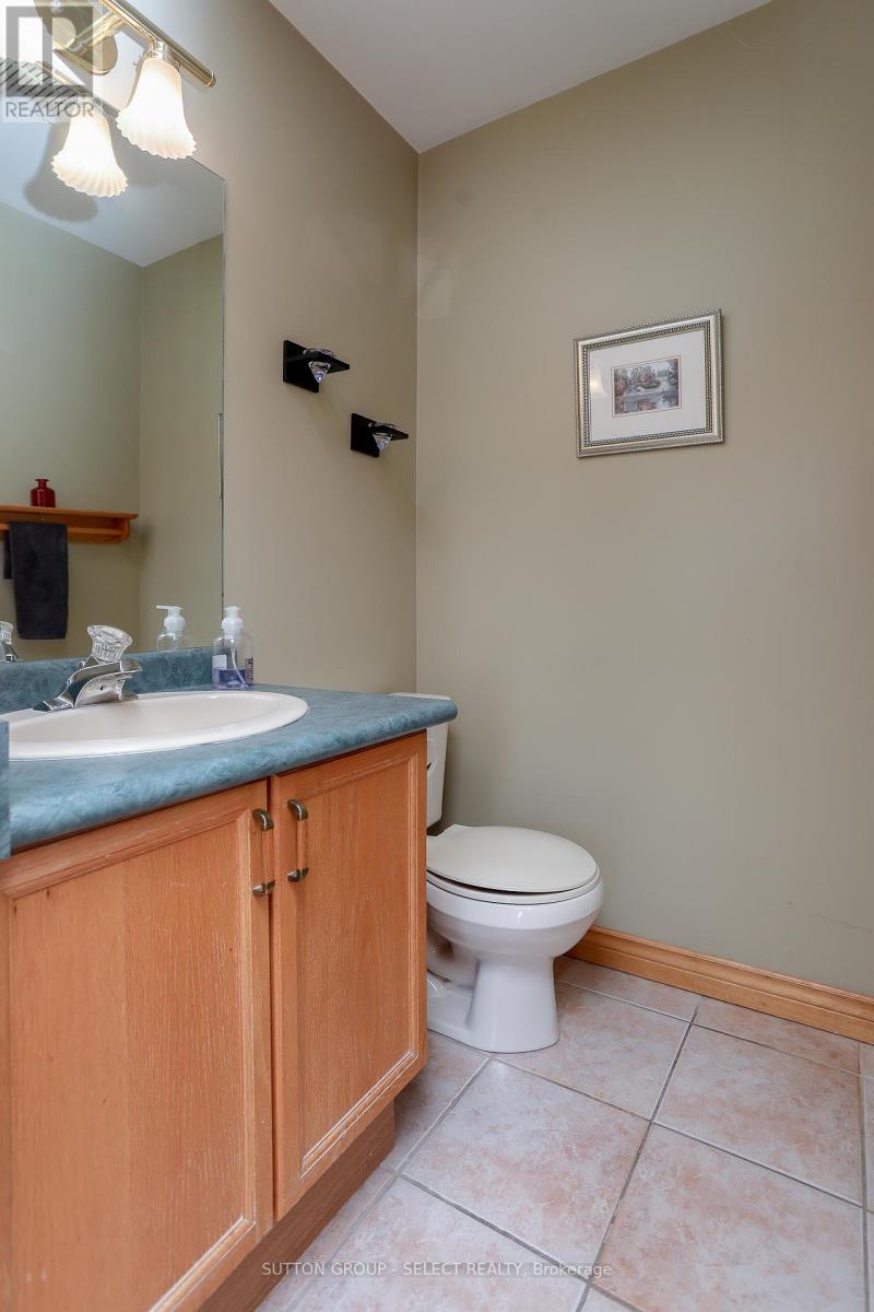 59 Farmhouse Road, London East, Ontario  N5Y 5M4 - Photo 17 - X12136380