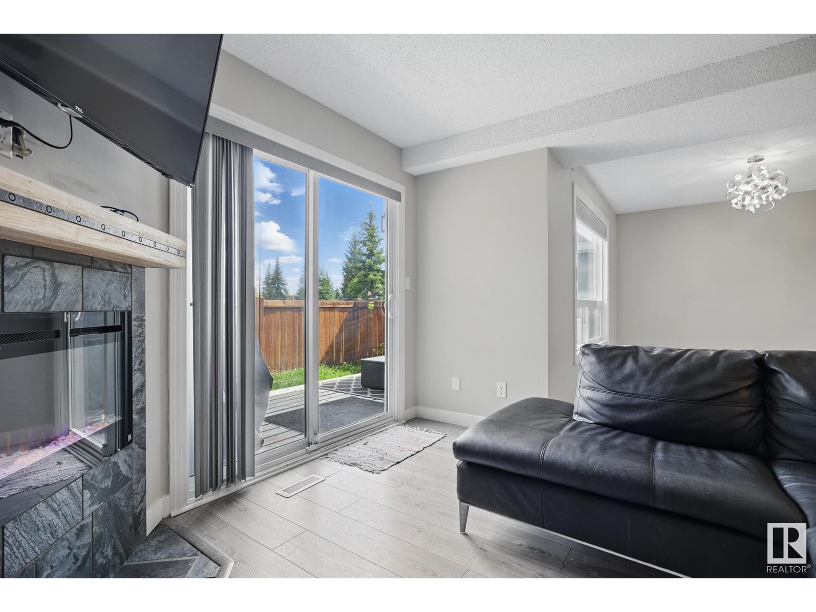 554 Lakewood N Nw, Edmonton, Alberta  T5K 3Y1 - Photo 12 - E4435426