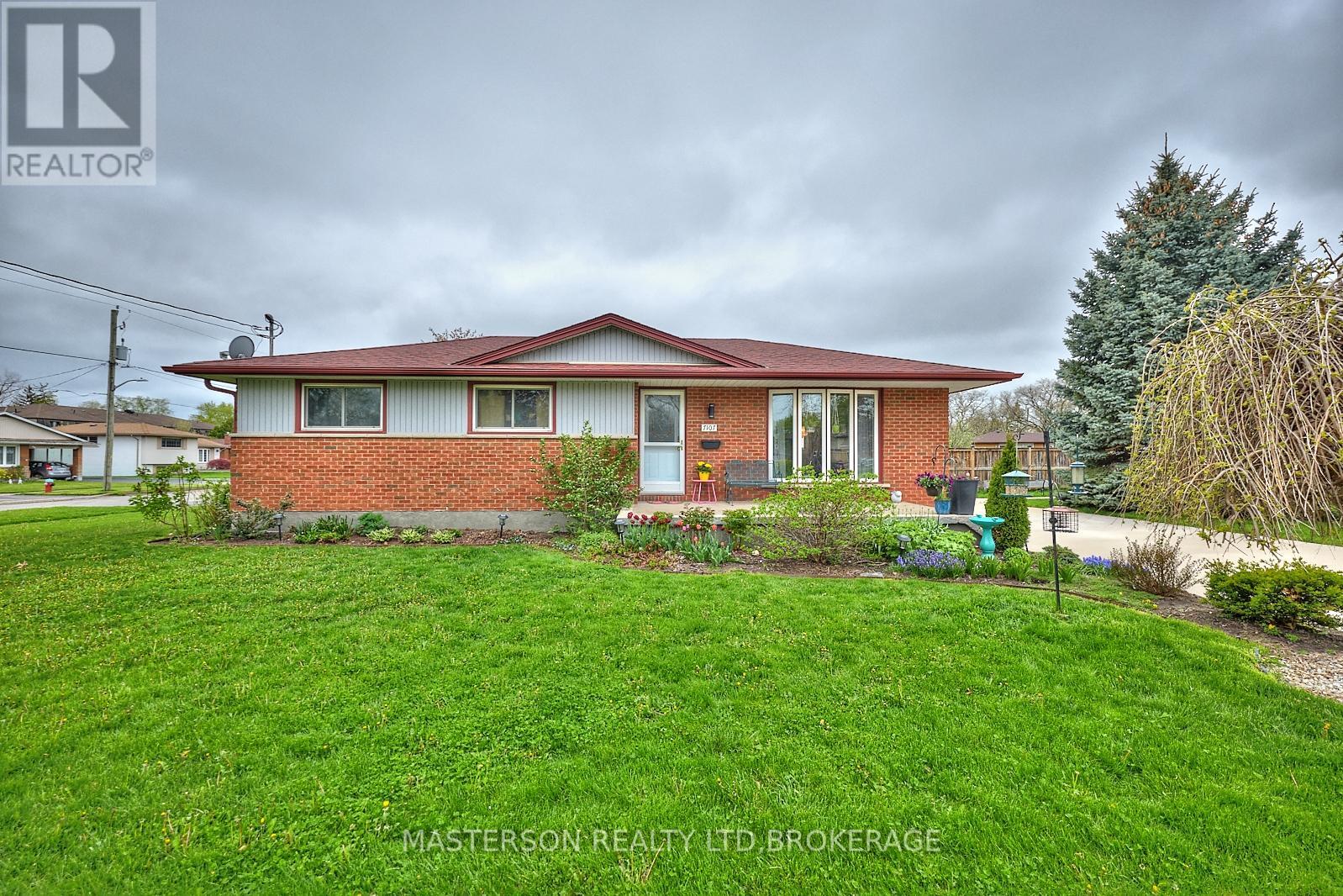 7107 WHITMAN AVENUE, Niagara Falls, Ontario
