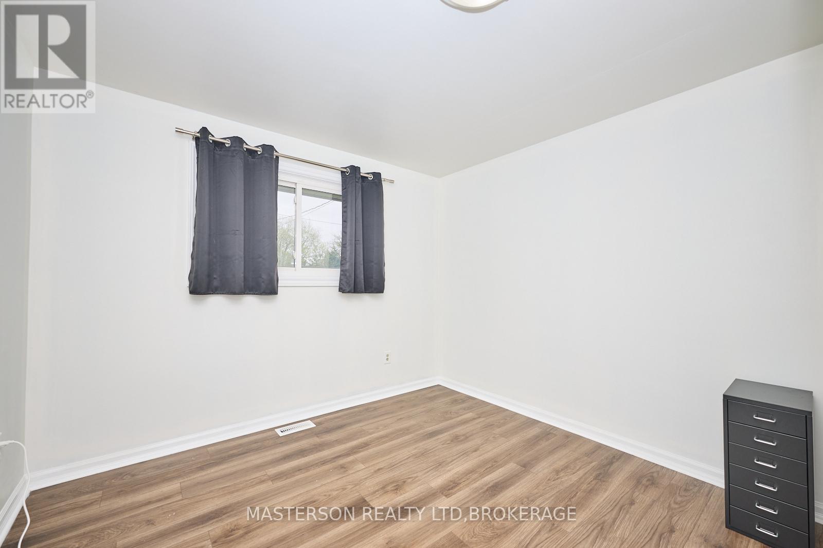 7107 Whitman Avenue, Niagara Falls, Ontario  L2G 5B7 - Photo 19 - X12136331