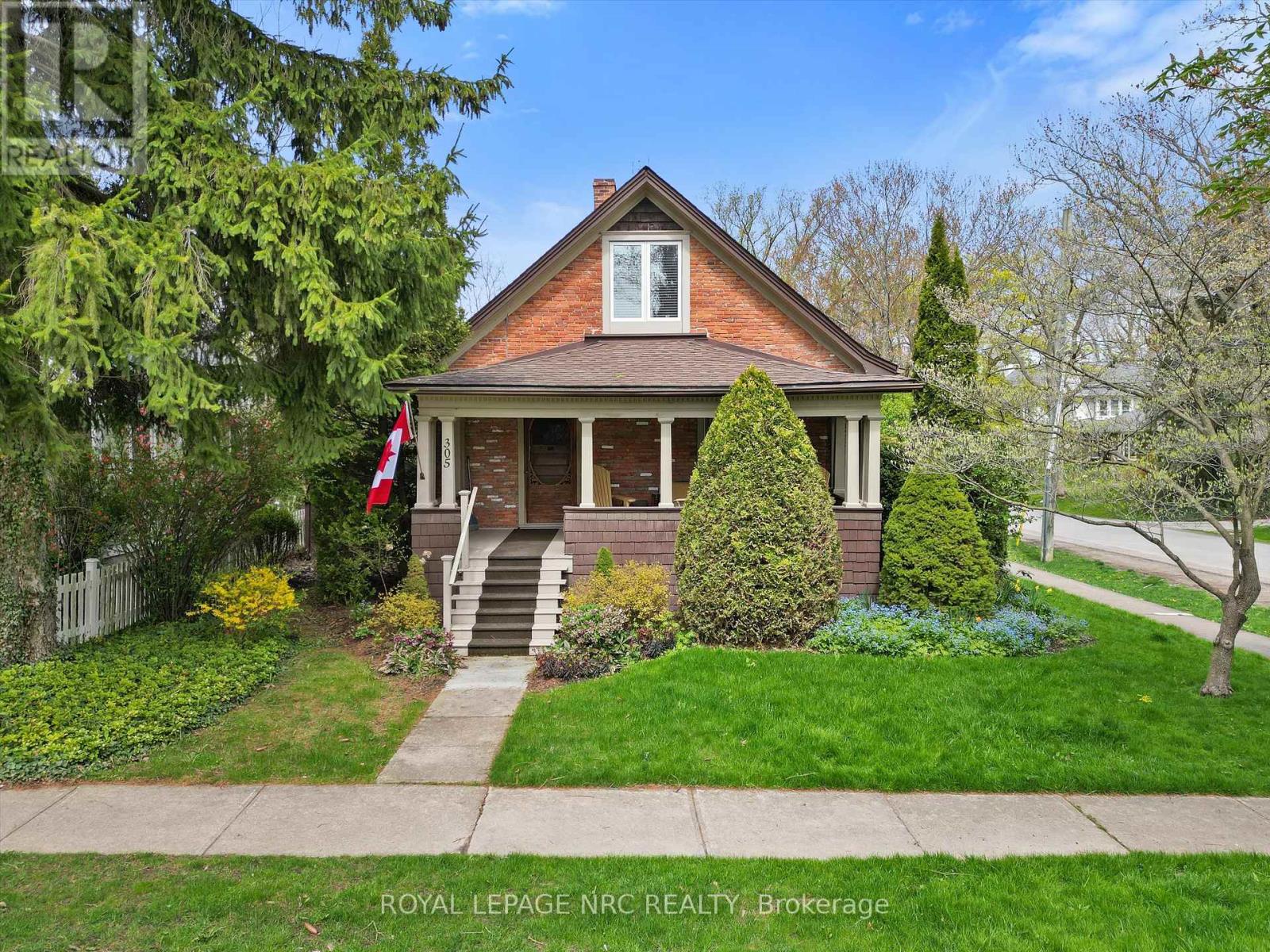 Property at 305 VICTORIA STREET image 1