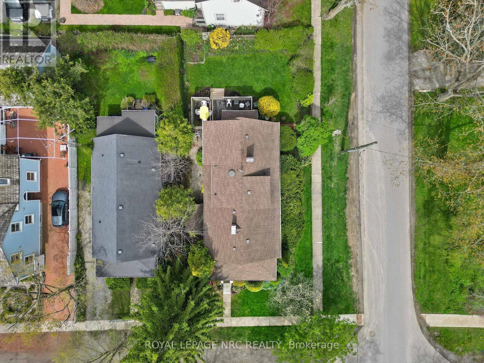 305 Victoria Street, Niagara-On-The-Lake, Ontario  L0S 1J0 - Photo 32 - X12136353