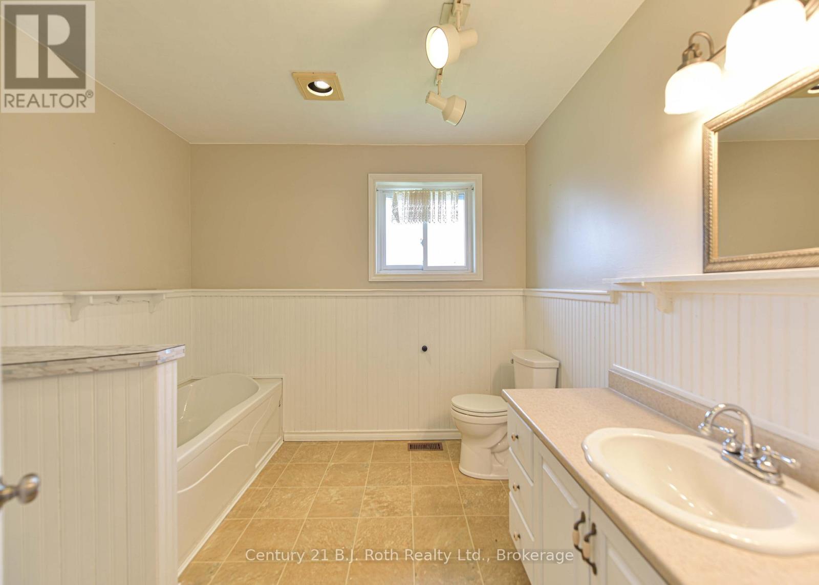 1872 Anderson Line, Severn, Ontario  L0K 1E0 - Photo 42 - S12136394
