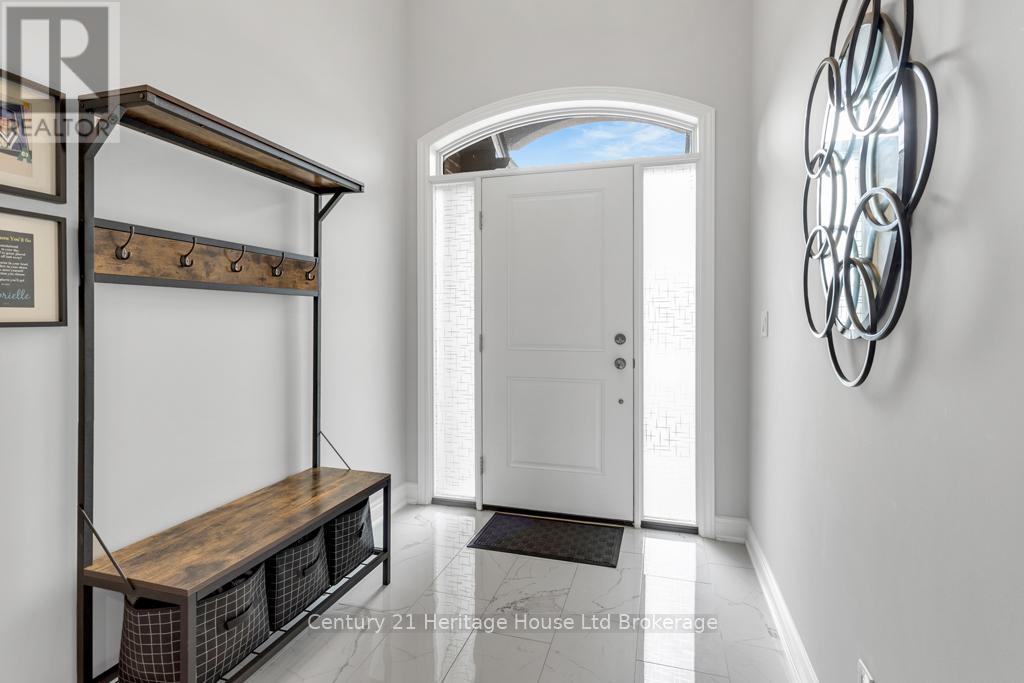 55 William Street, Tillsonburg, Ontario  N4G 5R9 - Photo 2 - X12136370