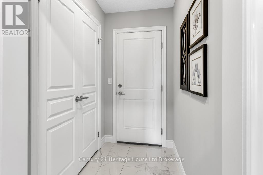55 William Street, Tillsonburg, Ontario  N4G 5R9 - Photo 21 - X12136370