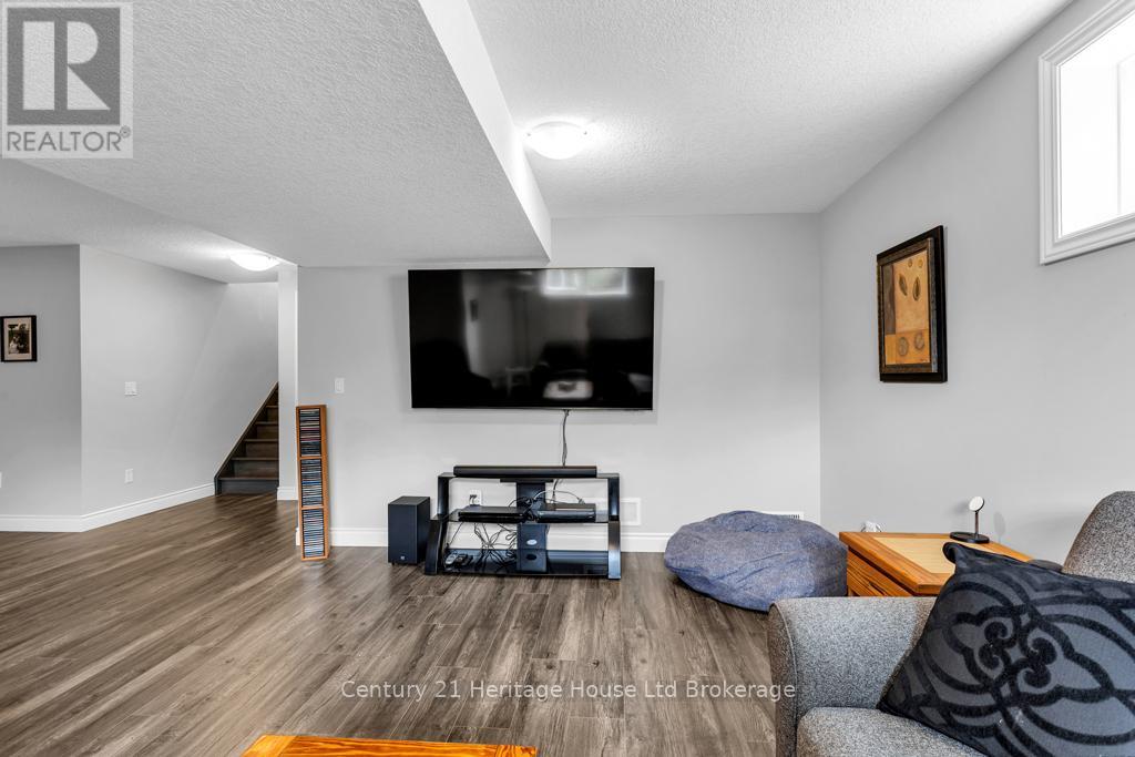 55 William Street, Tillsonburg, Ontario  N4G 5R9 - Photo 22 - X12136370