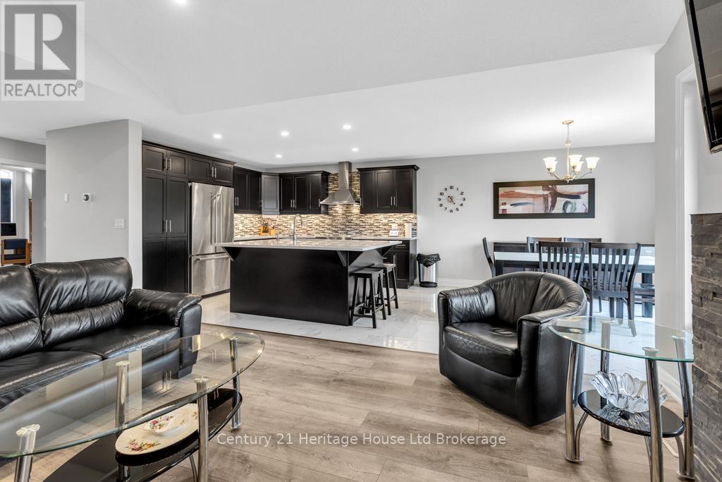 55 William Street, Tillsonburg, Ontario  N4G 5R9 - Photo 6 - X12136370