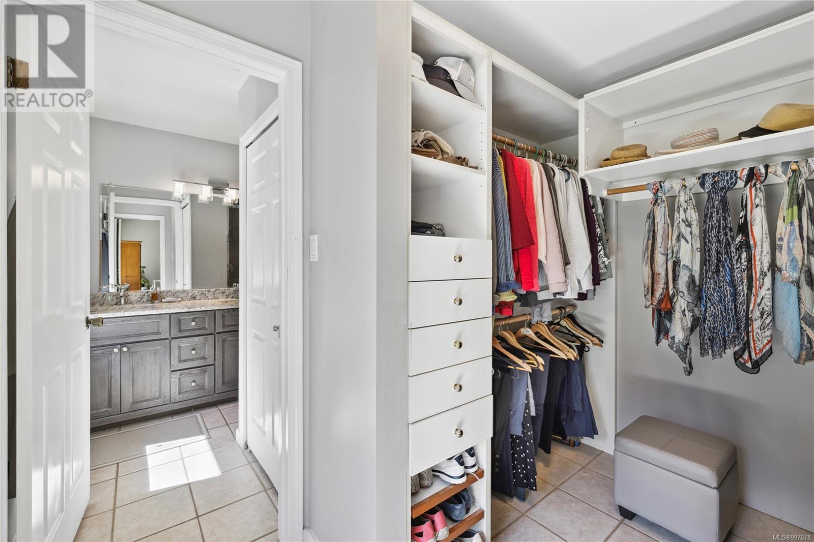 Property at 7955 Southwind Dr image 5