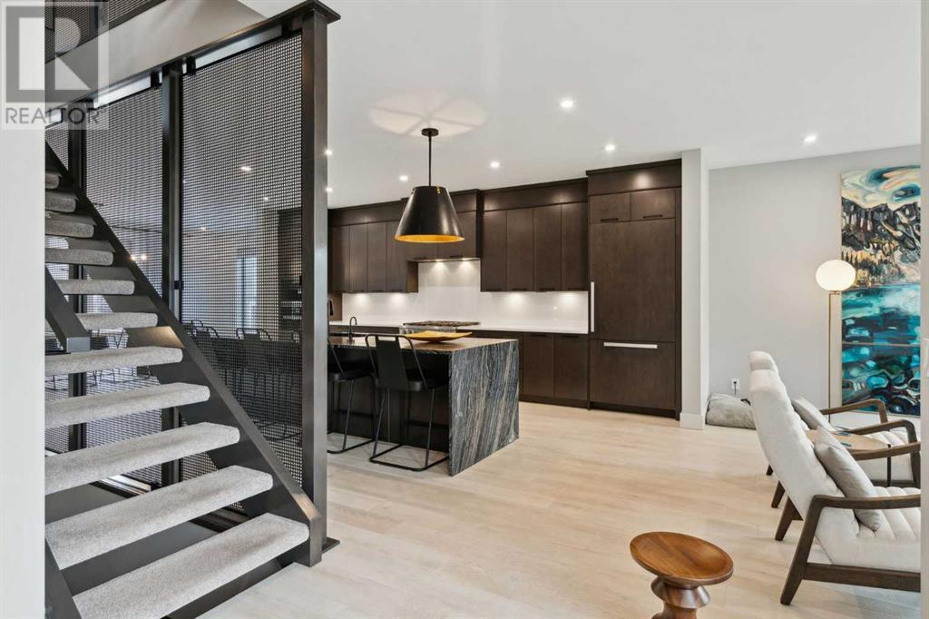 Property at 81 Trasimeno Crescent SW image 4