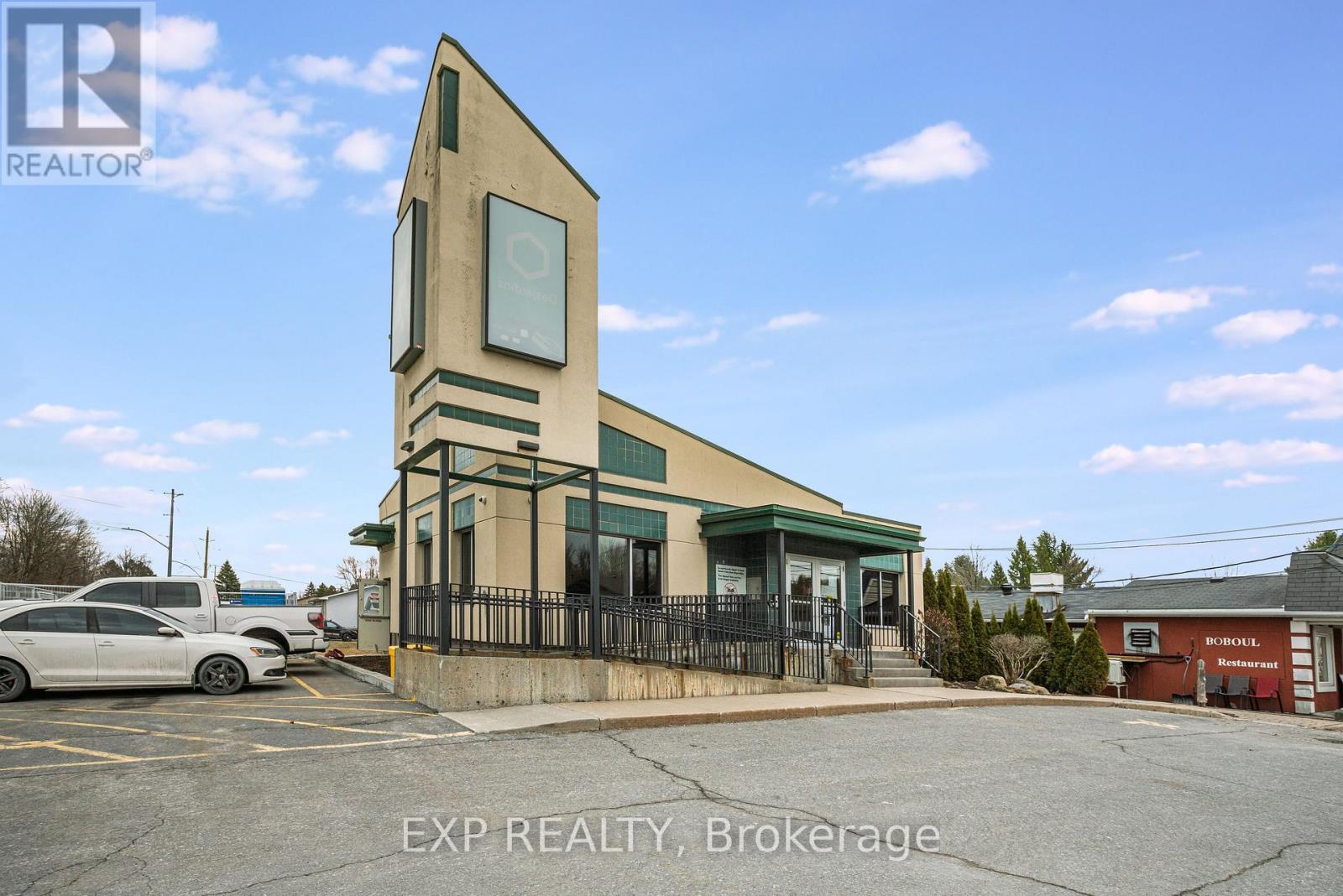 523 Limoges Road Ne, The Nation, Ontario  K0A 2M0 - Photo 2 - X12136360