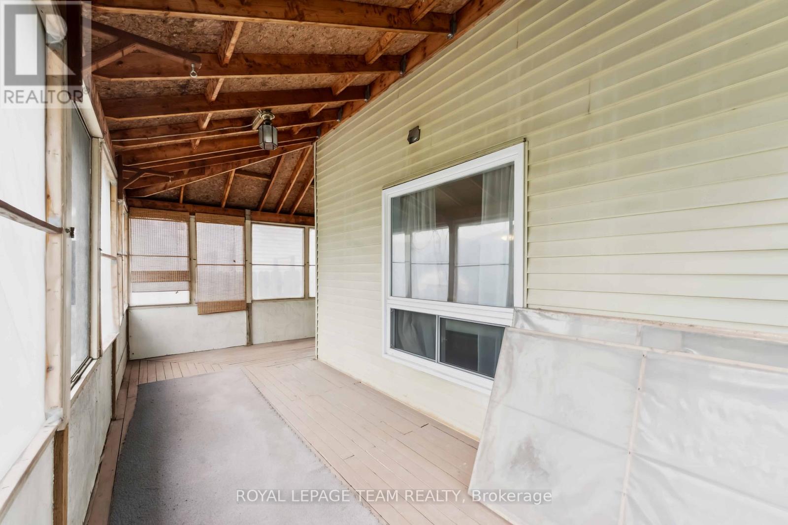 6351 St Louis Drive, Ottawa, Ontario  K1C 2X9 - Photo 31 - X12136371
