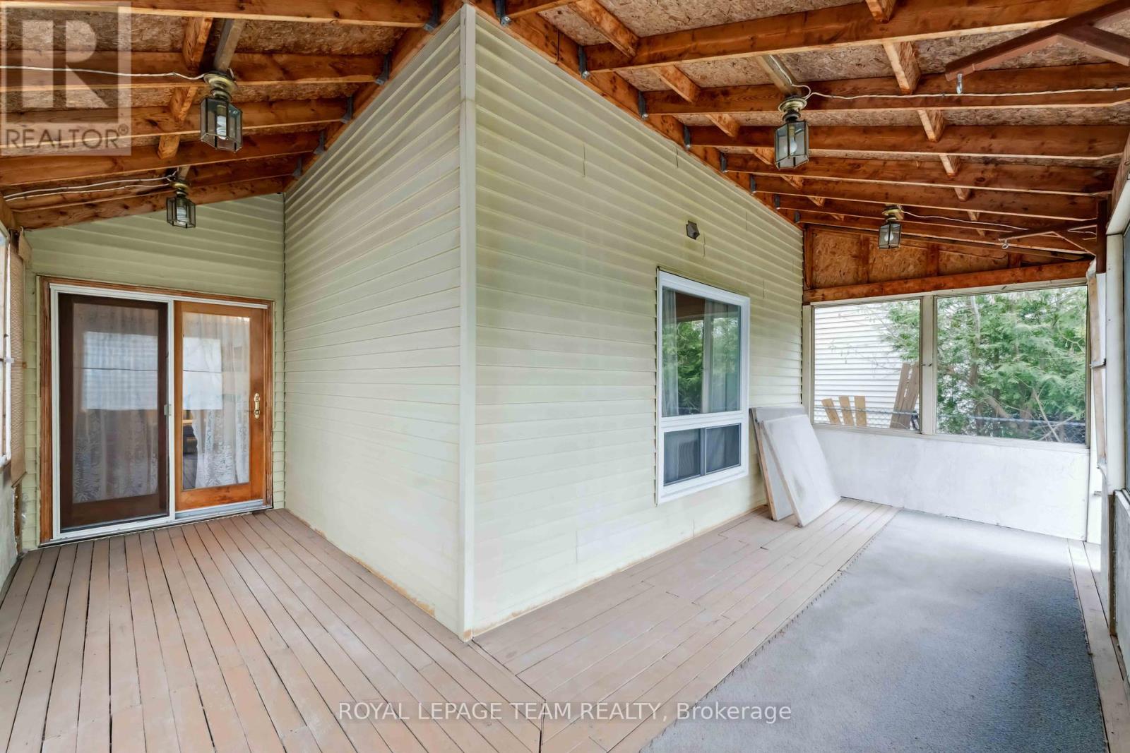 6351 St Louis Drive, Ottawa, Ontario  K1C 2X9 - Photo 33 - X12136371