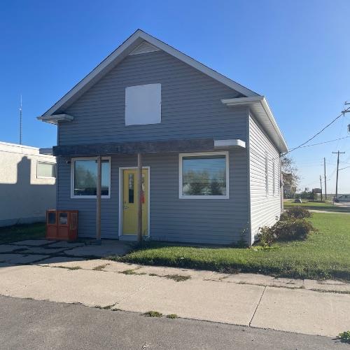 12 Main Street N, Elm Creek, Manitoba  R0G 0N0 - Photo 0 - 202510360