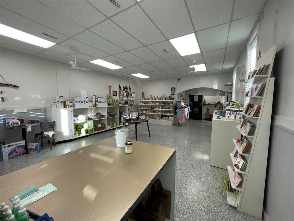 12 Main Street N, Elm Creek, Manitoba  R0G 0N0 - Photo 10 - 202510360