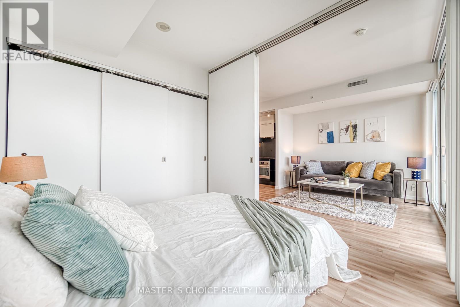 2806 - 125 Peter Street, Toronto, Ontario  M5V 2G9 - Photo 18 - C12136364