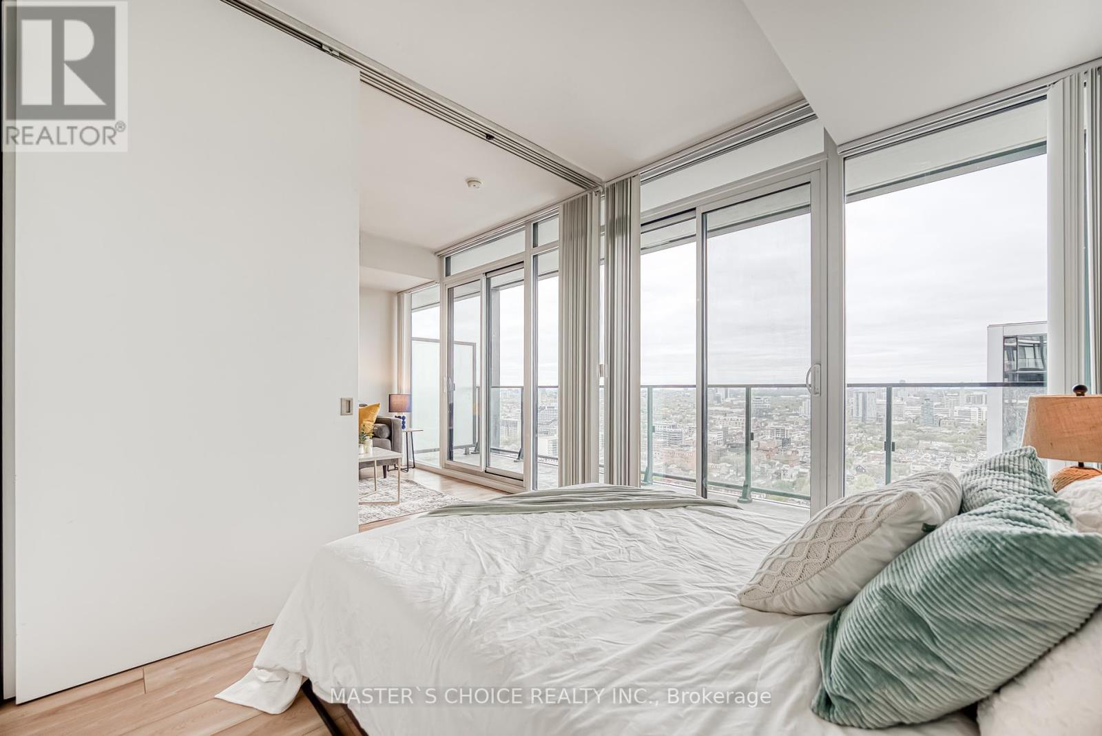 2806 - 125 Peter Street, Toronto, Ontario  M5V 2G9 - Photo 19 - C12136364