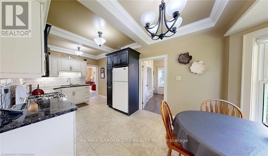 4201 Mountain Street, Lincoln, Ontario  L0R 1B0 - Photo 8 - X12135217