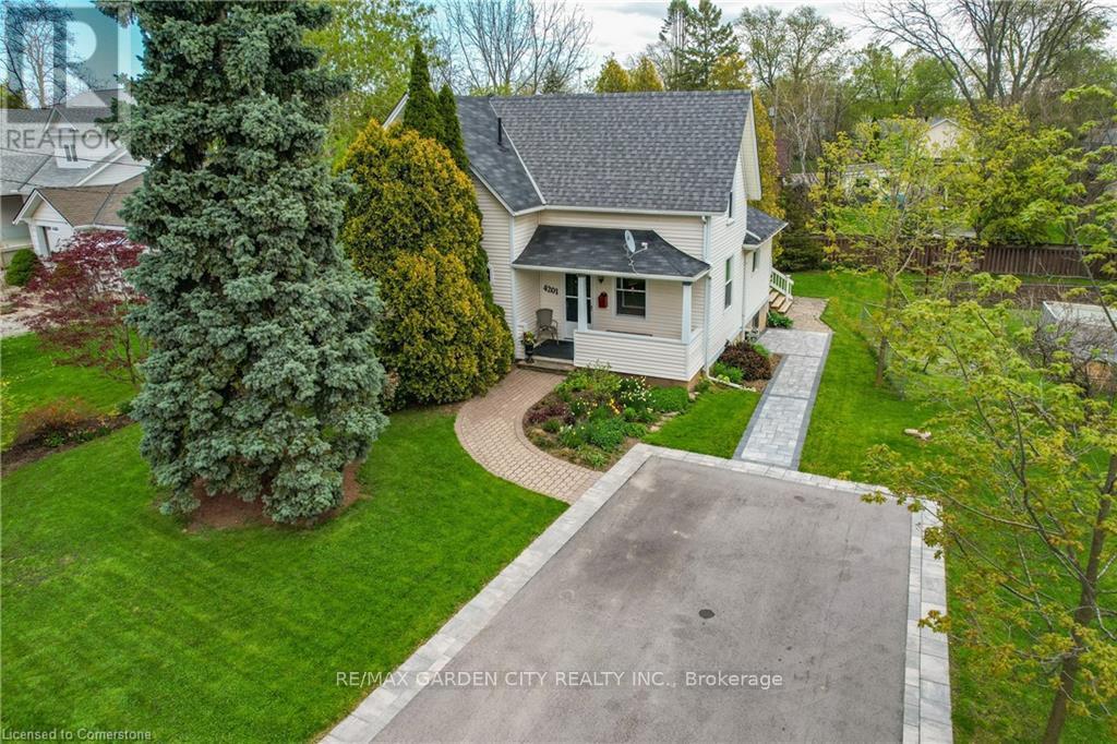 4201 Mountain Street, Lincoln, Ontario  L0R 1B0 - Photo 1 - X12135217