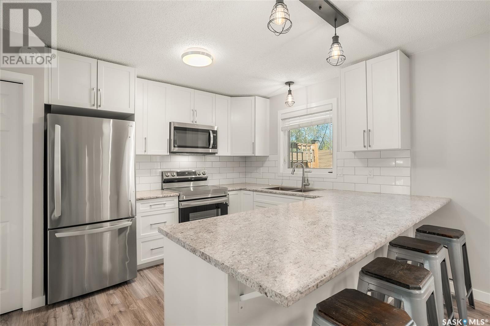 Property at 367 Costigan CRESCENT image 3
