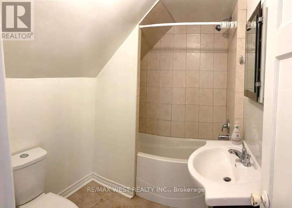 413 Parkside Drive, Toronto, Ontario  M6R 2Z7 - Photo 26 - W12134752