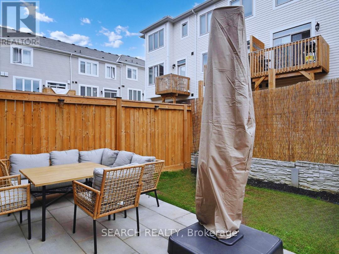 10 Snowberry Lane, Hamilton, Ontario  L8K 0A4 - Photo 35 - X12124347