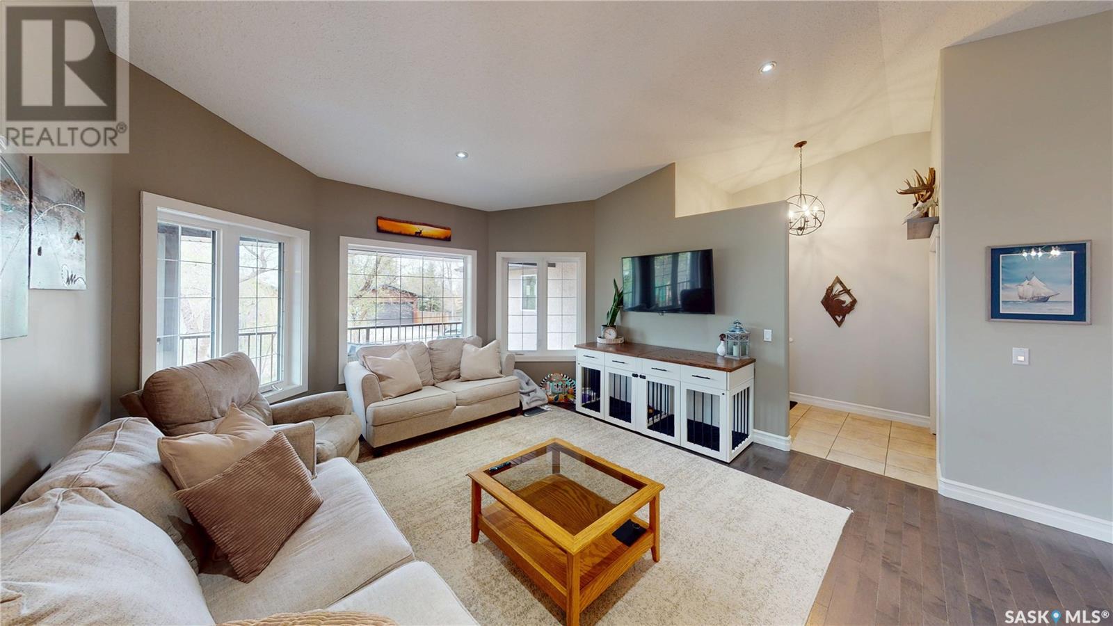 Property at 471 NICOLL AVENUE image 3