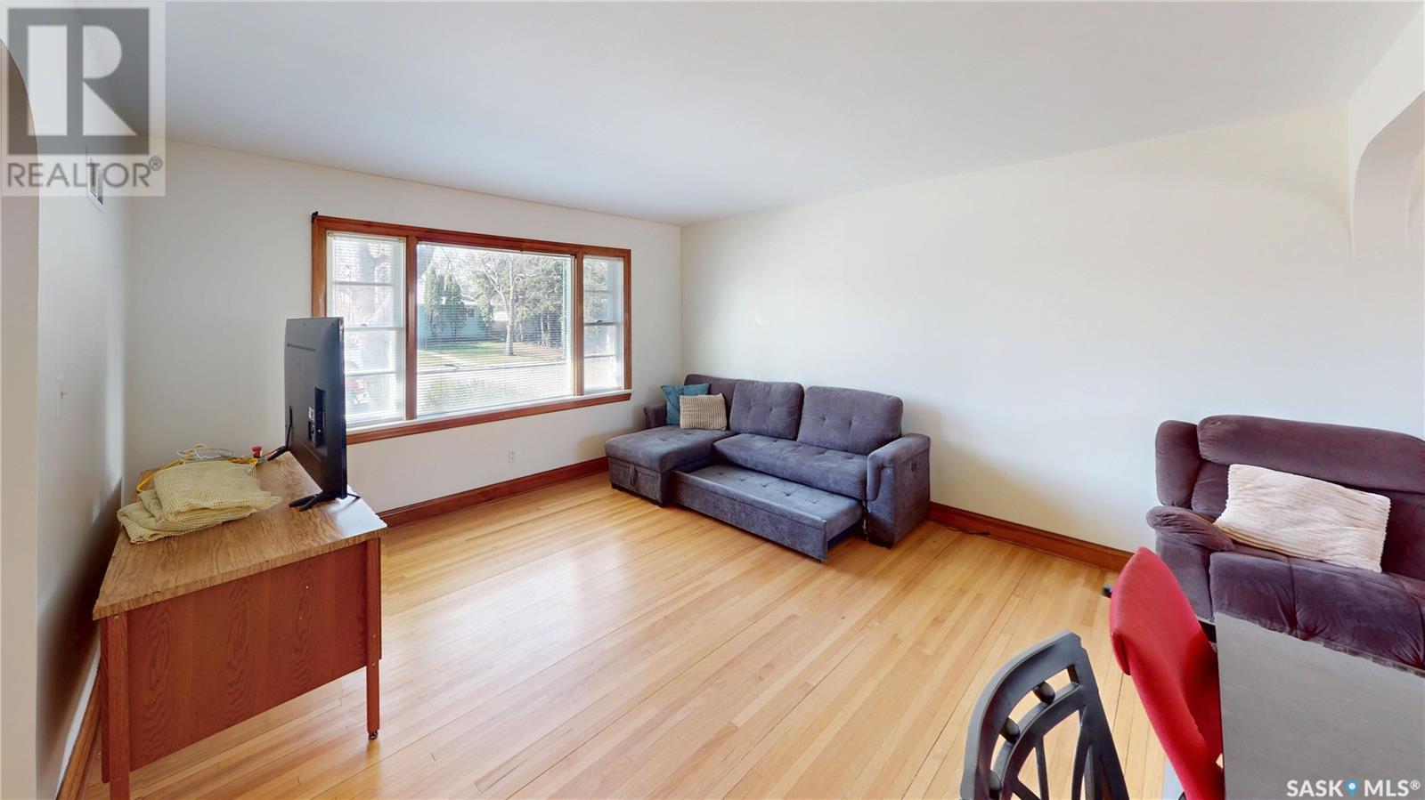 Property at 2712 Sinton AVENUE image 3
