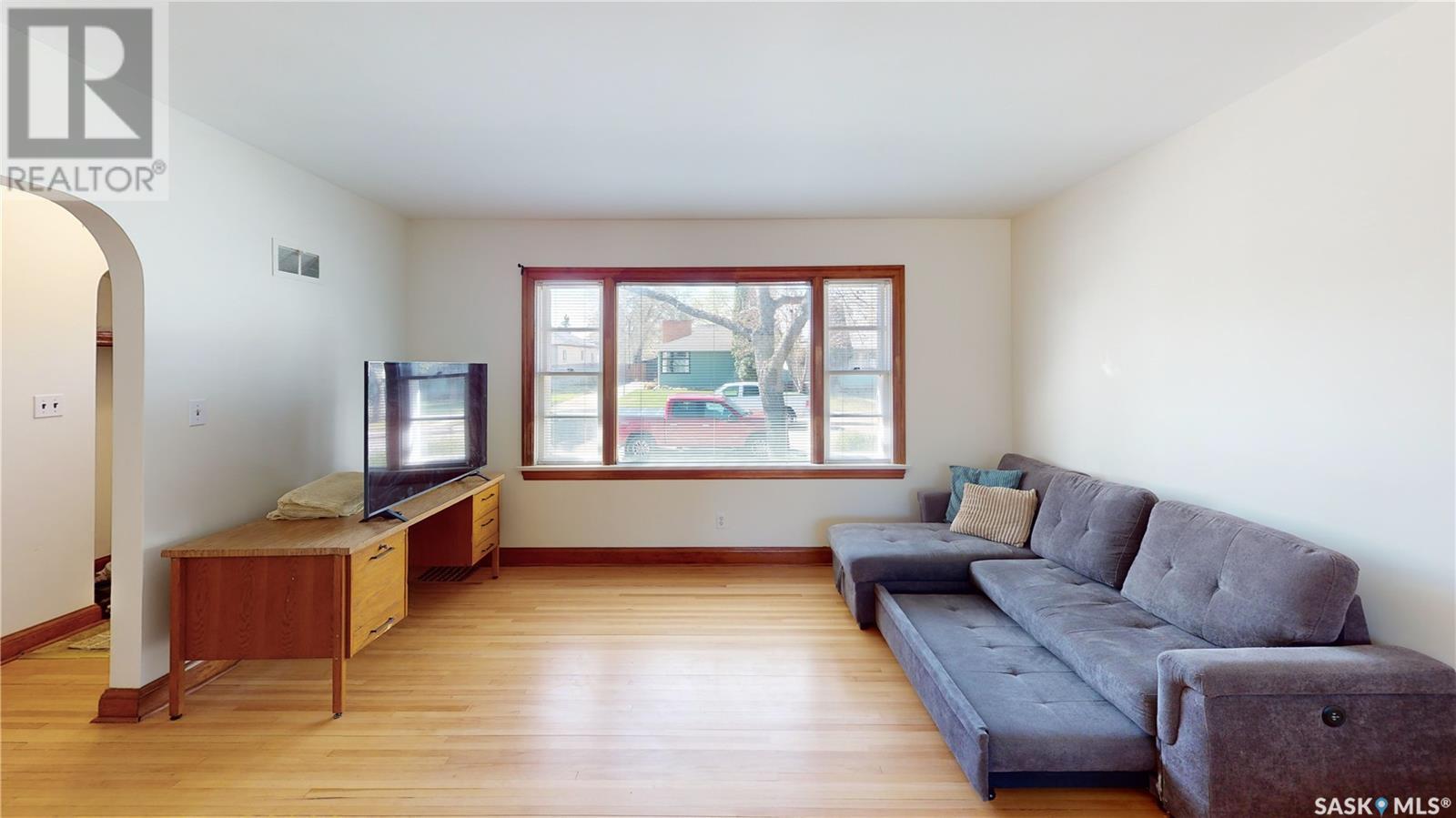 Property at 2712 Sinton AVENUE image 4