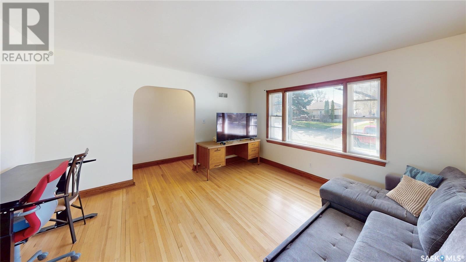Property at 2712 Sinton AVENUE image 5