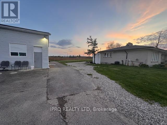 13796 Hurontario Street, Caledon, Ontario  L7C 2B8 - Photo 2 - W12136312