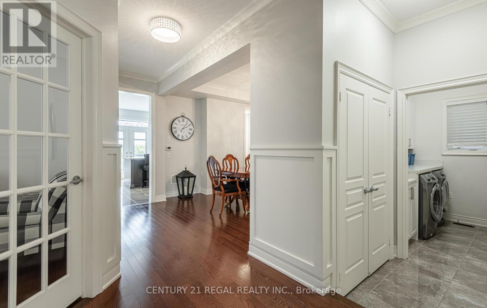 Property at 43 VALLEYSCAPE TRAIL image 3
