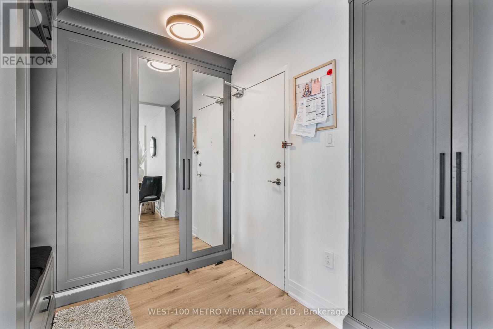 701 - 355 Rathburn Road E, Mississauga, Ontario  L4Z 1H4 - Photo 5 - W12136320