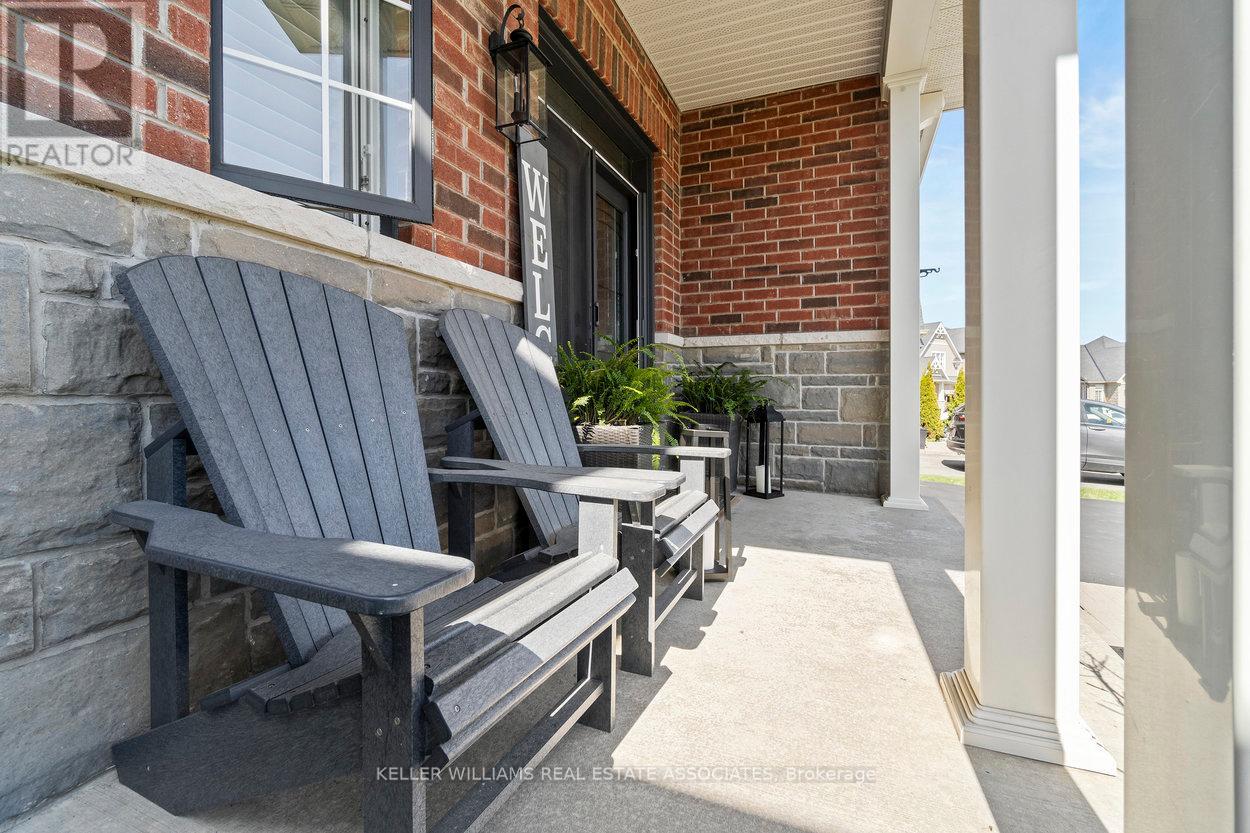 Property at 25 PAULA COURT image 4