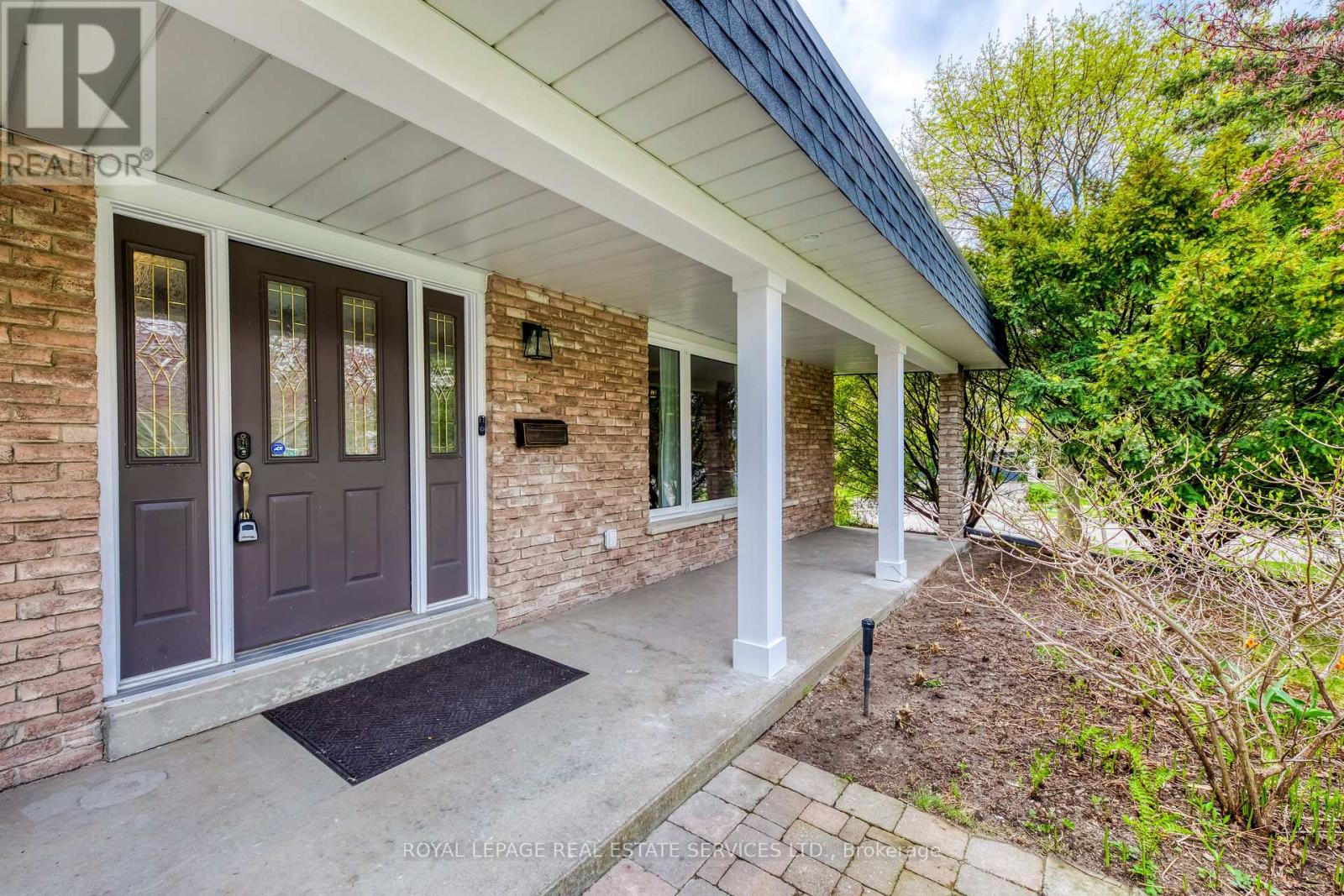 1460 Caulder Drive, Oakville (Mo Morrison), Ontario  L6J 5S9 - Photo 10 - W12136400