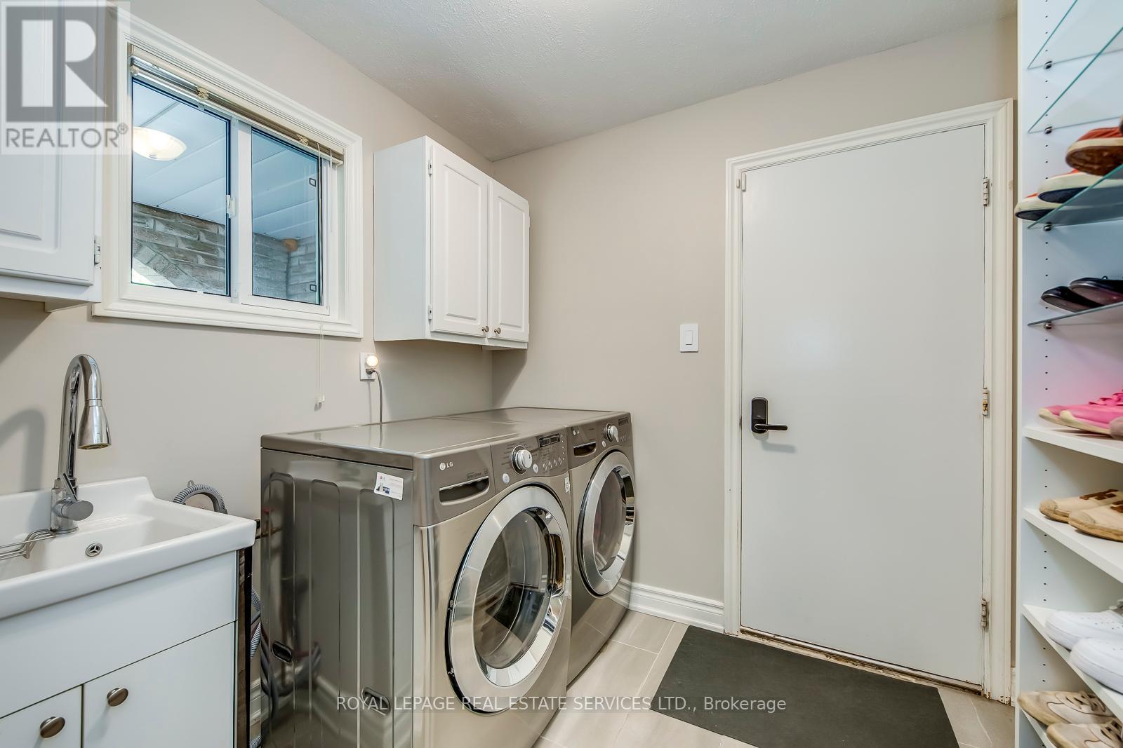 1460 Caulder Drive, Oakville (Mo Morrison), Ontario  L6J 5S9 - Photo 26 - W12136400