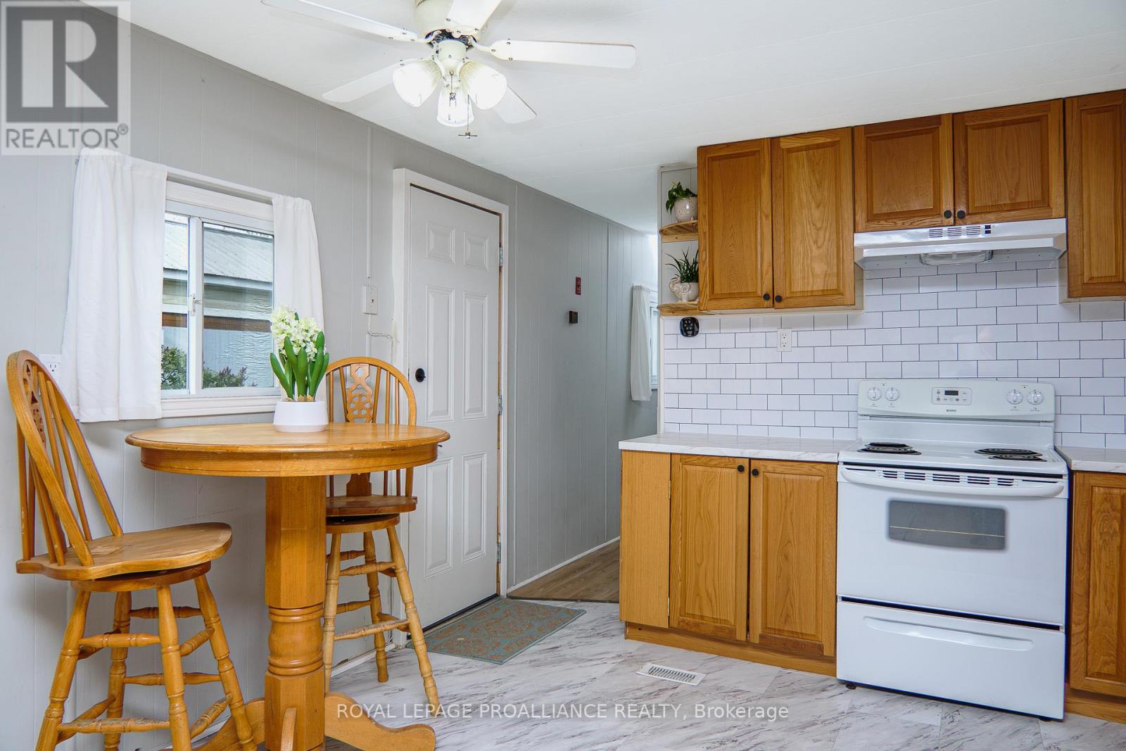 63 - 63 Whites Road, Quinte West, Ontario  K8V 5P5 - Photo 12 - X12136430