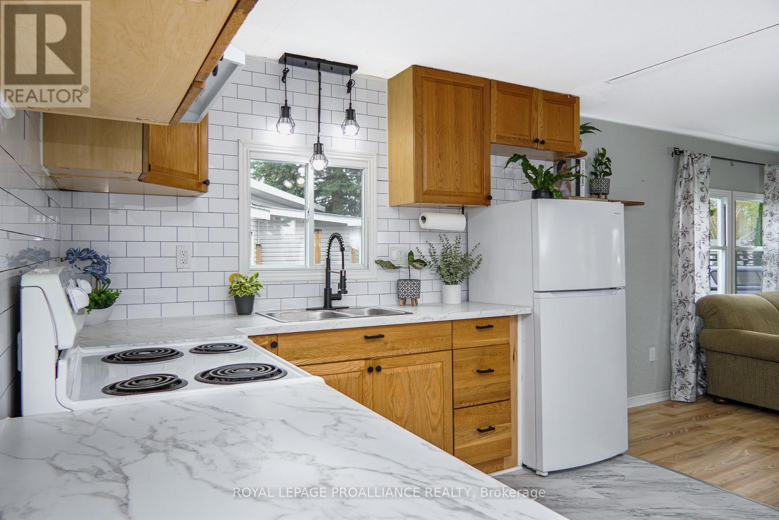 63 - 63 Whites Road, Quinte West, Ontario  K8V 5P5 - Photo 17 - X12136430