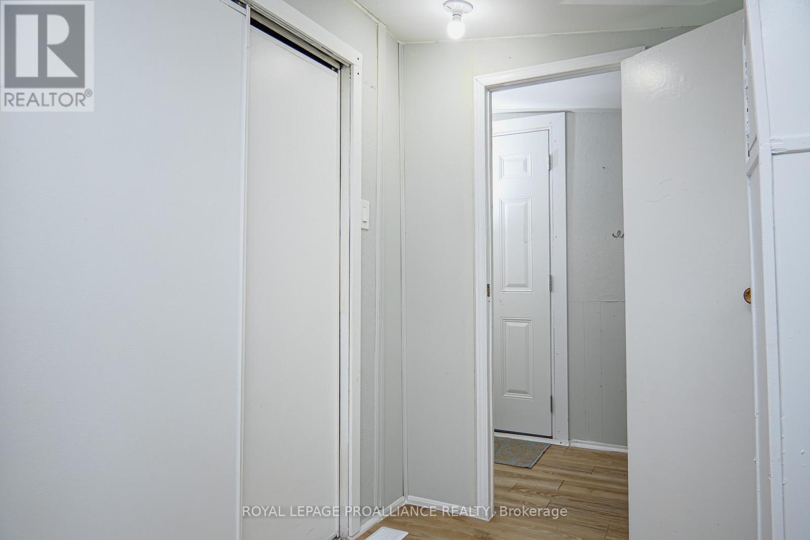 63 - 63 Whites Road, Quinte West, Ontario  K8V 5P5 - Photo 27 - X12136430
