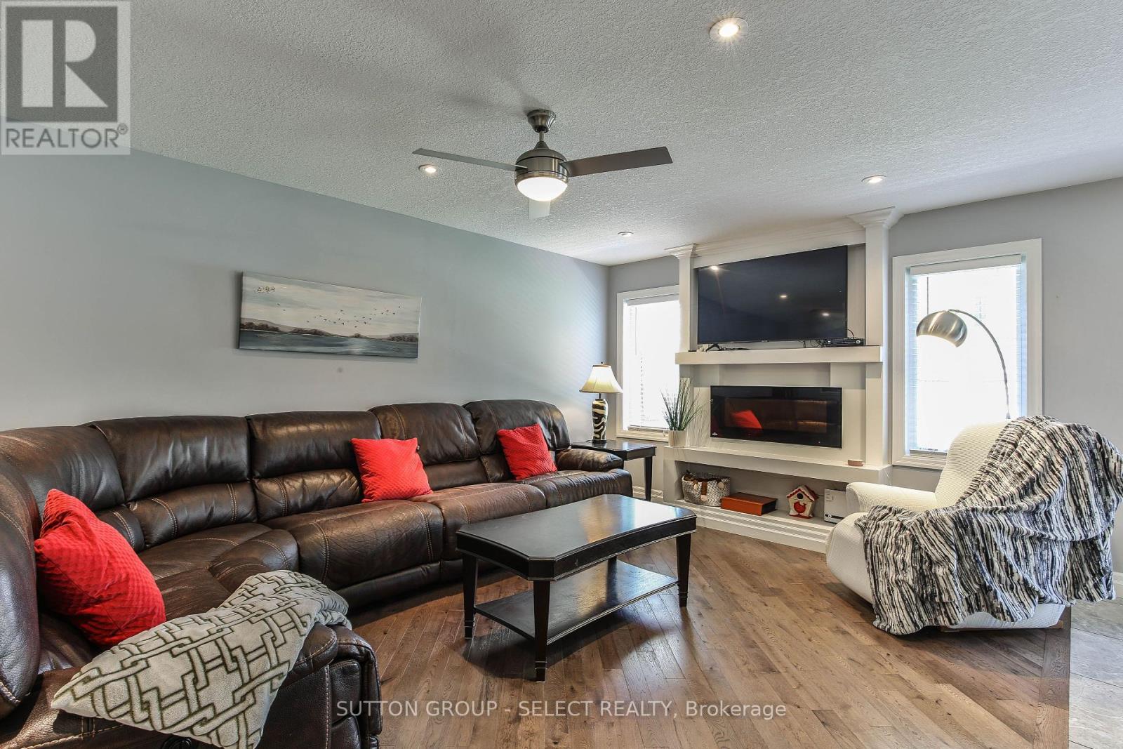 1884 Frederick Crescent, London East, Ontario  N5W 0A5 - Photo 12 - X12136505