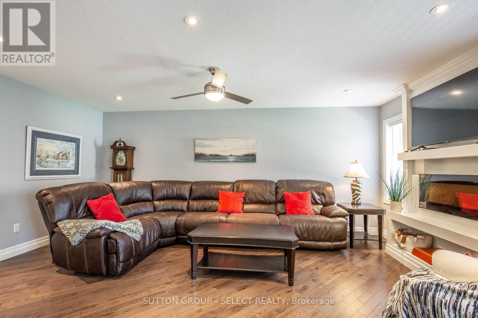 1884 Frederick Crescent, London East, Ontario  N5W 0A5 - Photo 13 - X12136505