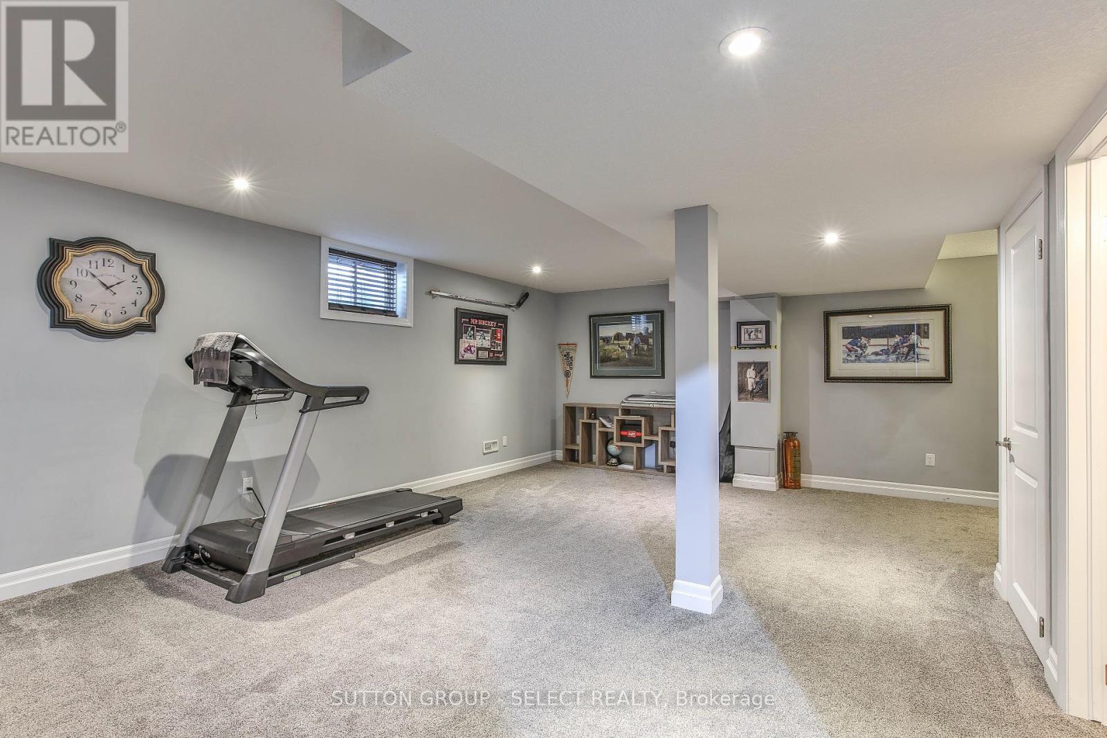 1884 Frederick Crescent, London East, Ontario  N5W 0A5 - Photo 28 - X12136505