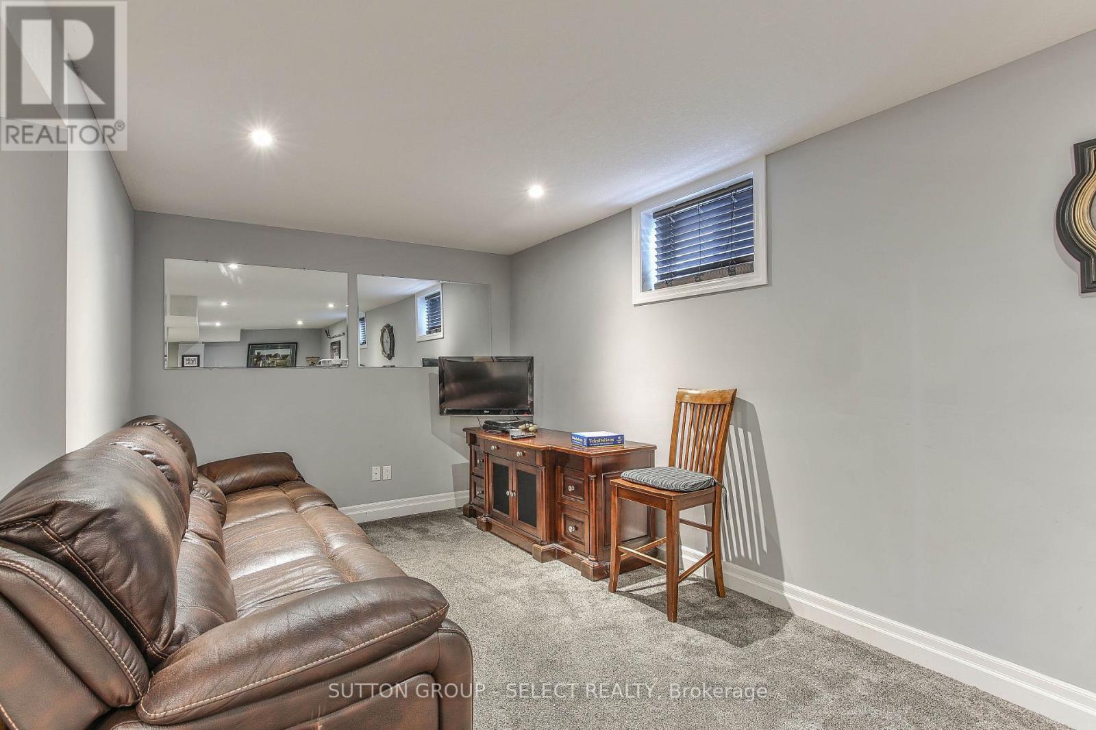 1884 Frederick Crescent, London East, Ontario  N5W 0A5 - Photo 29 - X12136505