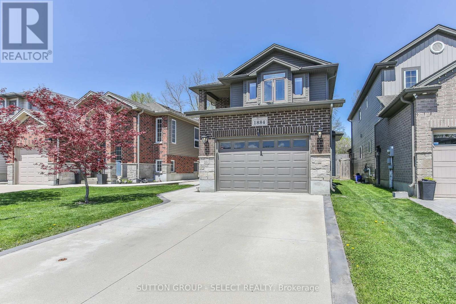 1884 Frederick Crescent, London East, Ontario  N5W 0A5 - Photo 3 - X12136505