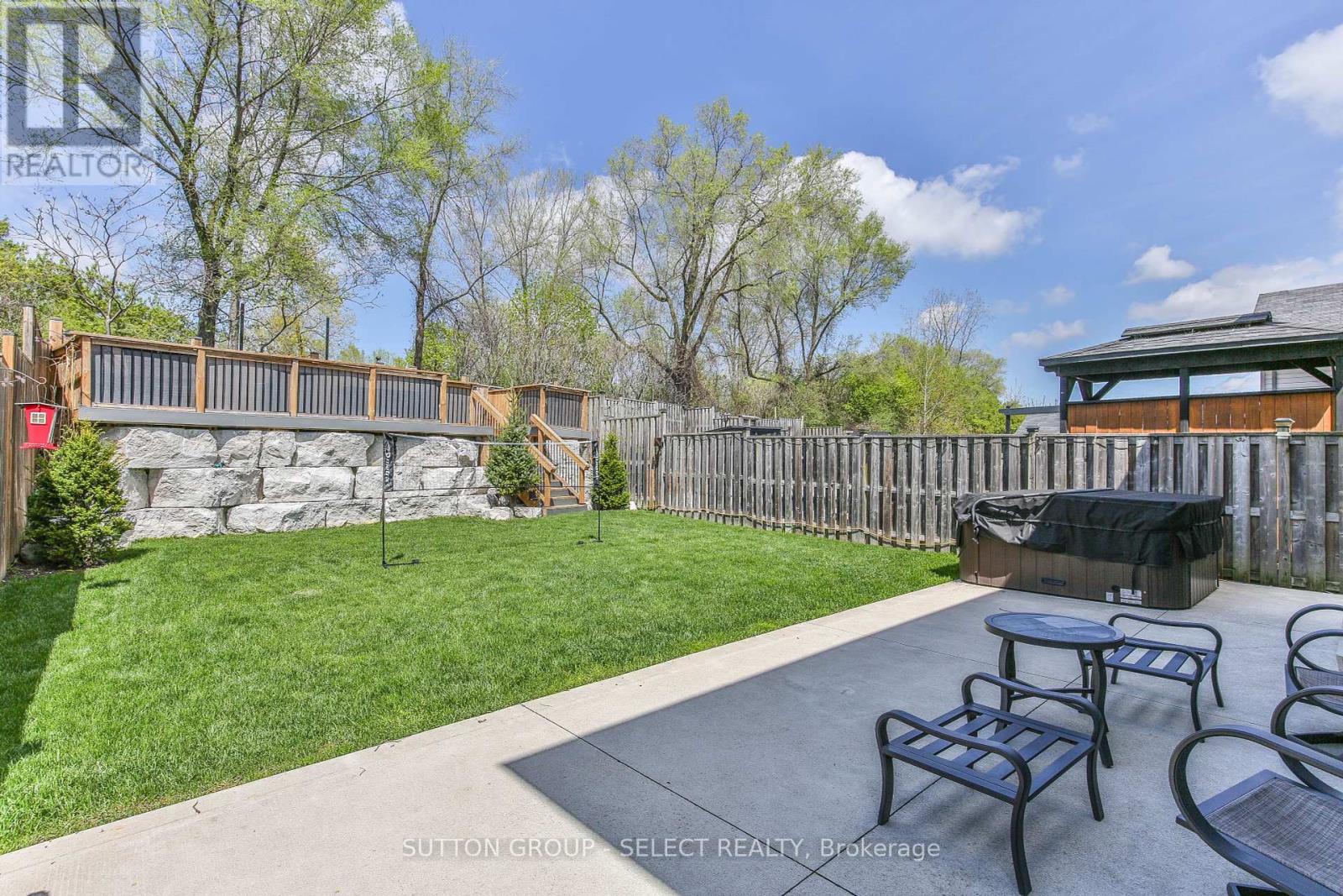 1884 Frederick Crescent, London East, Ontario  N5W 0A5 - Photo 34 - X12136505
