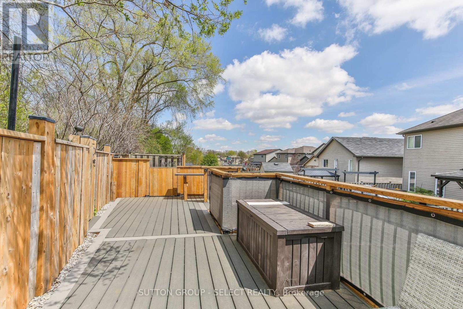 1884 Frederick Crescent, London East, Ontario  N5W 0A5 - Photo 41 - X12136505