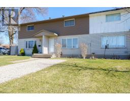215 BEATTIE STREET, Strathroy-Caradoc, Ontario
