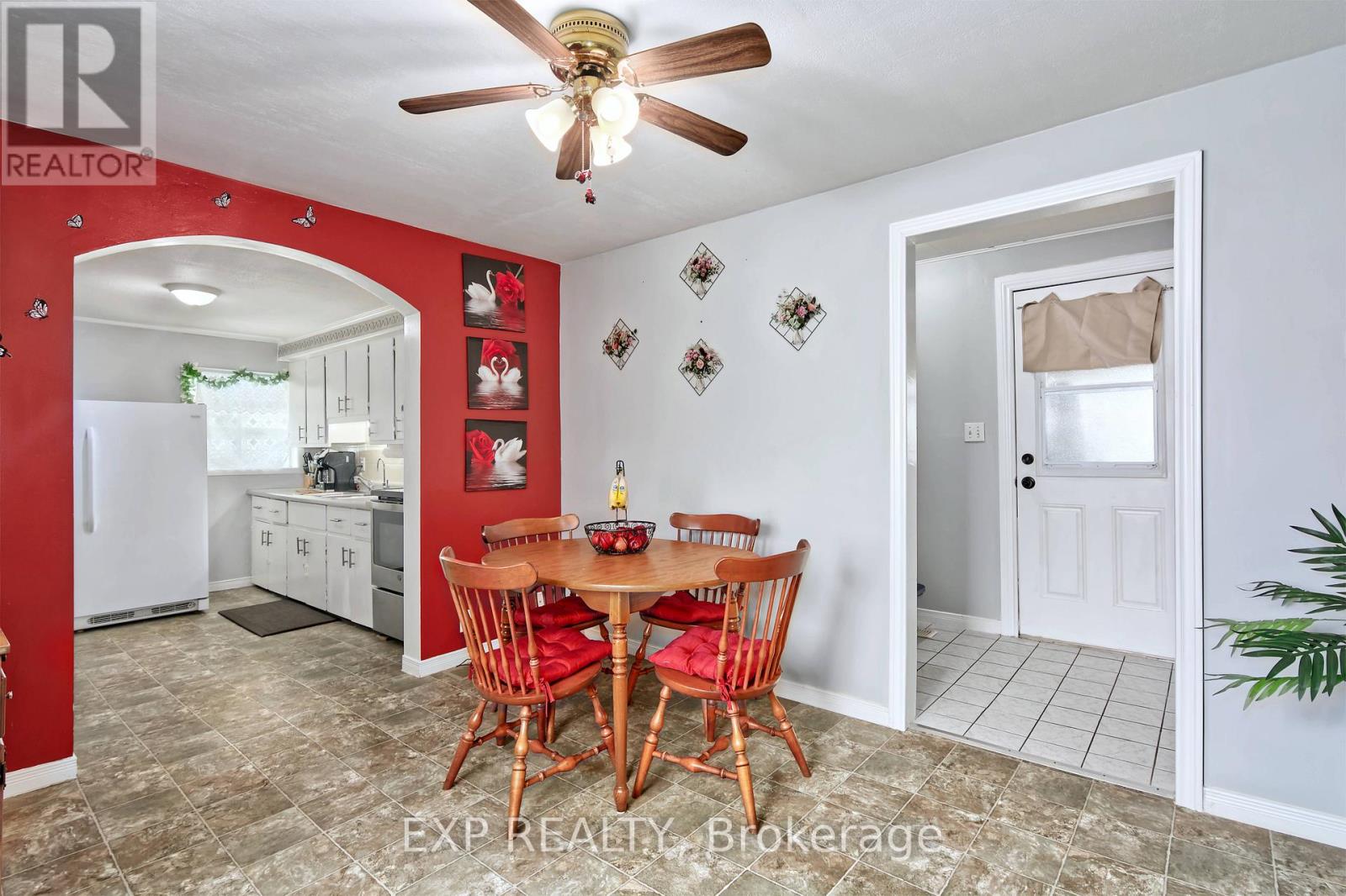 59 St George Street, Aylmer, Ontario  N5H 2M2 - Photo 8 - X12136554
